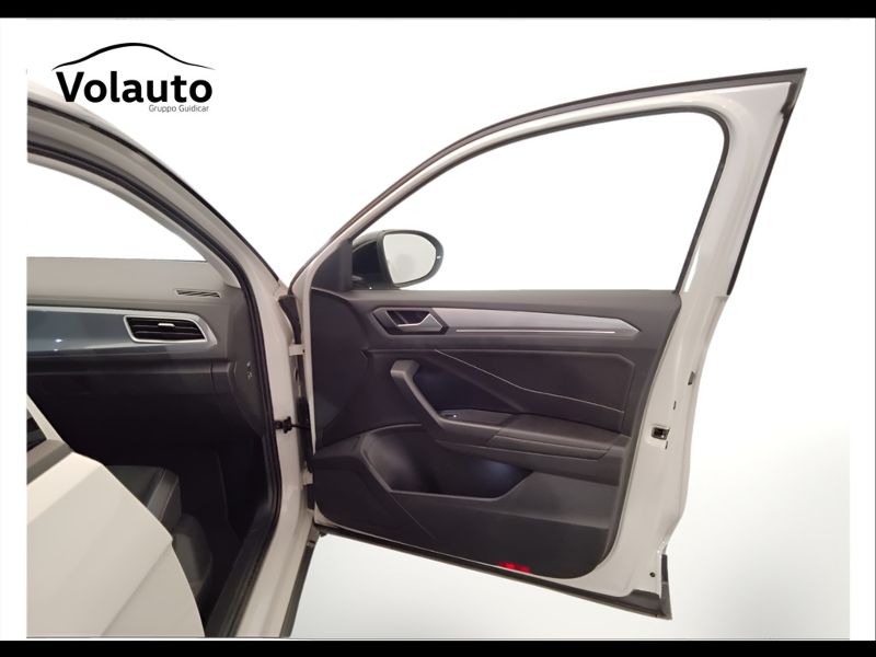 GuidiCar - VOLKSWAGEN T-Roc 2023 T-Roc 1.0 tsi Style Usato