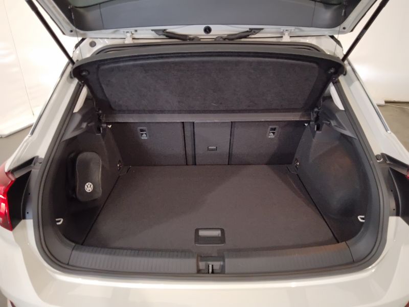GuidiCar - VOLKSWAGEN T-Roc 2023 T-Roc 1.0 tsi Style Usato