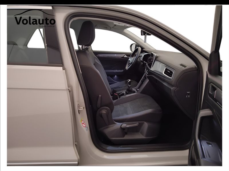 GuidiCar - VOLKSWAGEN T-Roc 2023 T-Roc 1.0 tsi Style Usato