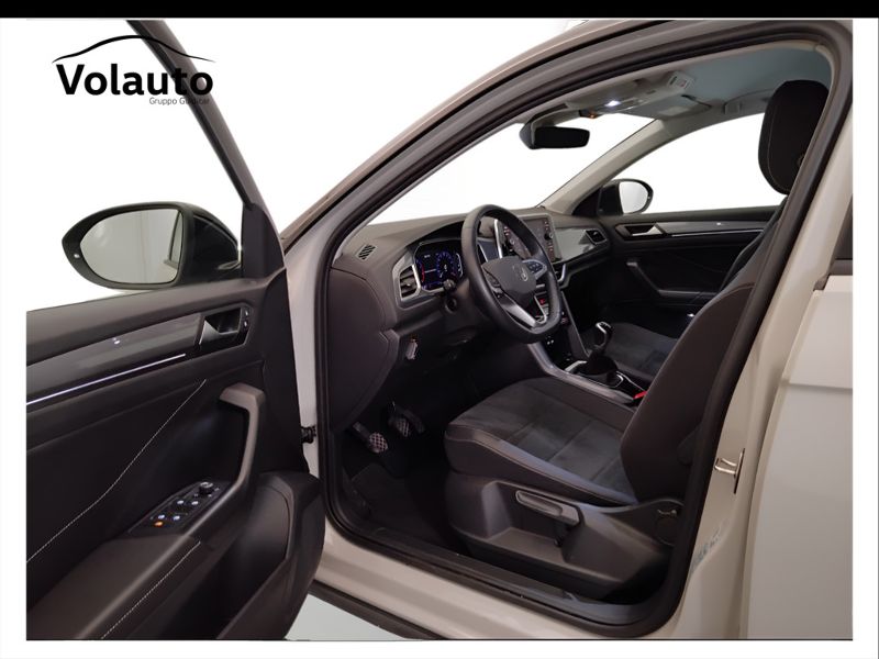 GuidiCar - VOLKSWAGEN T-Roc 2023 T-Roc 1.0 tsi Style Usato