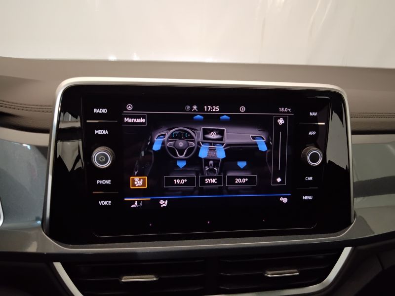 GuidiCar - VOLKSWAGEN T-Roc 2023 T-Roc 1.0 tsi Style Usato