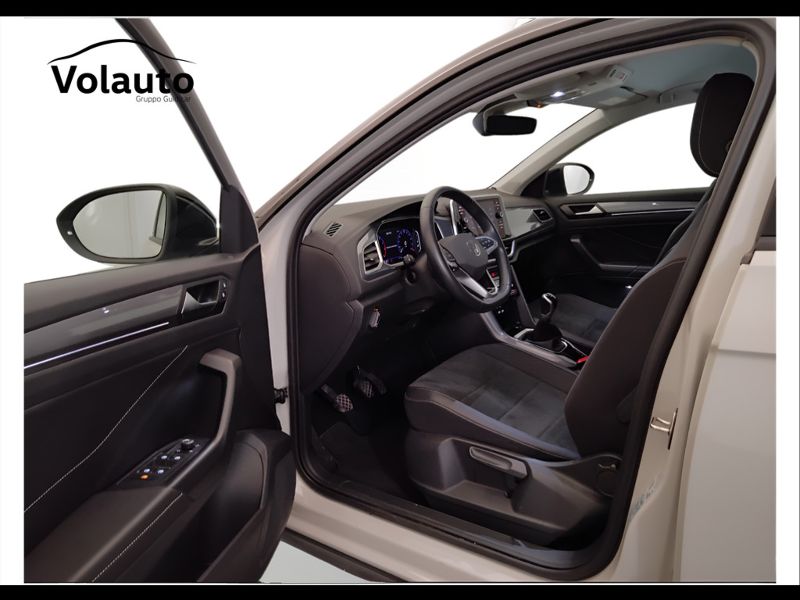 GuidiCar - VOLKSWAGEN T-Roc 2023 T-Roc 1.0 tsi Style Usato