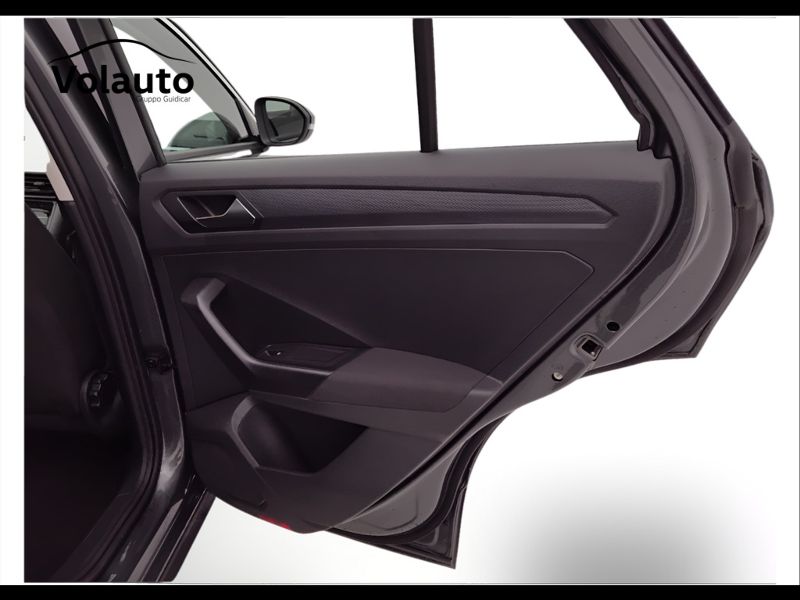 GuidiCar - VOLKSWAGEN T-Roc 2023 T-Roc 1.5 tsi act Life dsg Usato