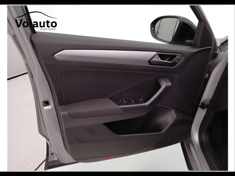 GuidiCar - VOLKSWAGEN T-Roc 2024 T-Roc 1.5 tsi act Life dsg Usato