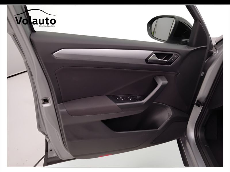 GuidiCar - VOLKSWAGEN T-Roc 2024 T-Roc 1.5 tsi act Life dsg Usato