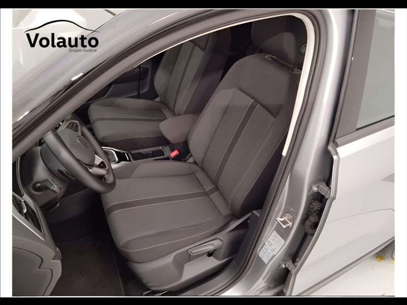 GuidiCar - VOLKSWAGEN T-Roc 2024 T-Roc 1.5 tsi act Life dsg Usato