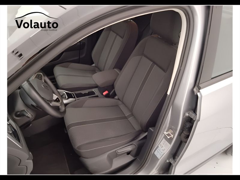 GuidiCar - VOLKSWAGEN T-Roc 2024 T-Roc 1.5 tsi act Life dsg Usato