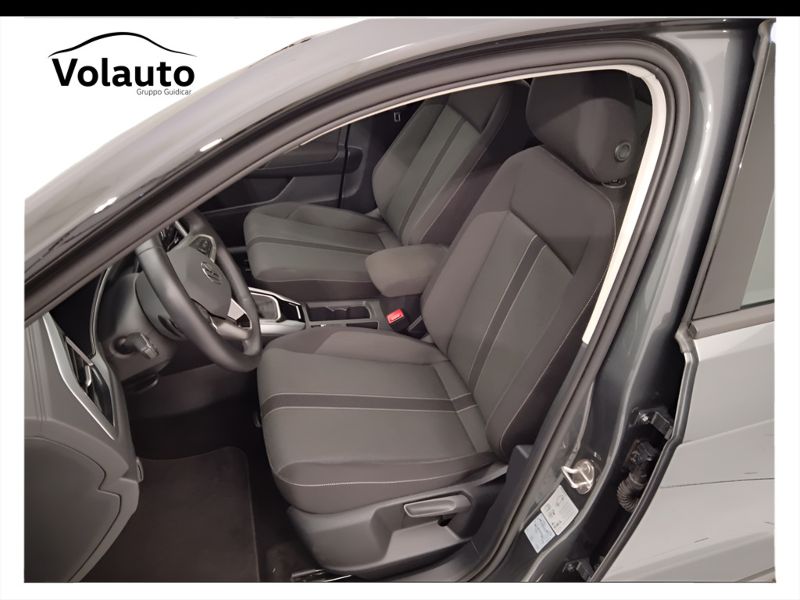 GuidiCar - VOLKSWAGEN T-Roc 2024 T-Roc 1.5 tsi act Life dsg Usato