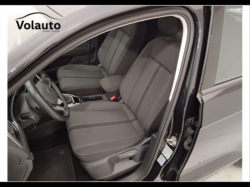 GuidiCar - VOLKSWAGEN T-Roc 2024 T-Roc 1.5 tsi act Life dsg Usato