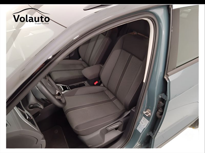 GuidiCar - VOLKSWAGEN T-Roc 2024 T-Roc 1.5 tsi act Life dsg Usato