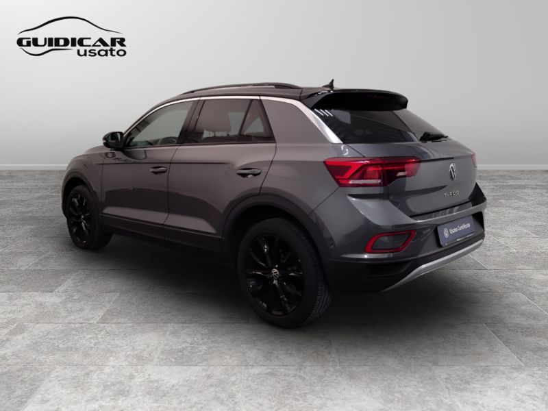 GuidiCar - VOLKSWAGEN T-Roc 2023 T-Roc 1.5 tsi act R-Line dsg Usato