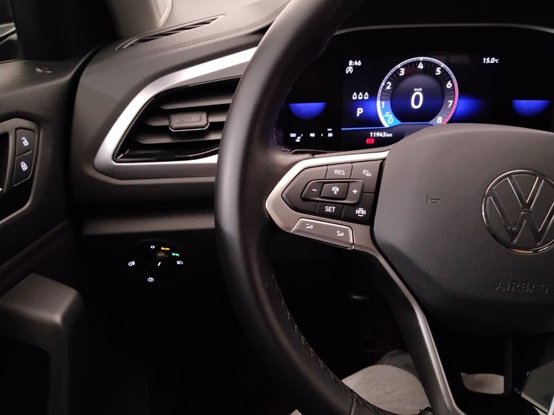 GuidiCar - VOLKSWAGEN T-Roc 2023 T-Roc 1.5 tsi act R-Line dsg Usato