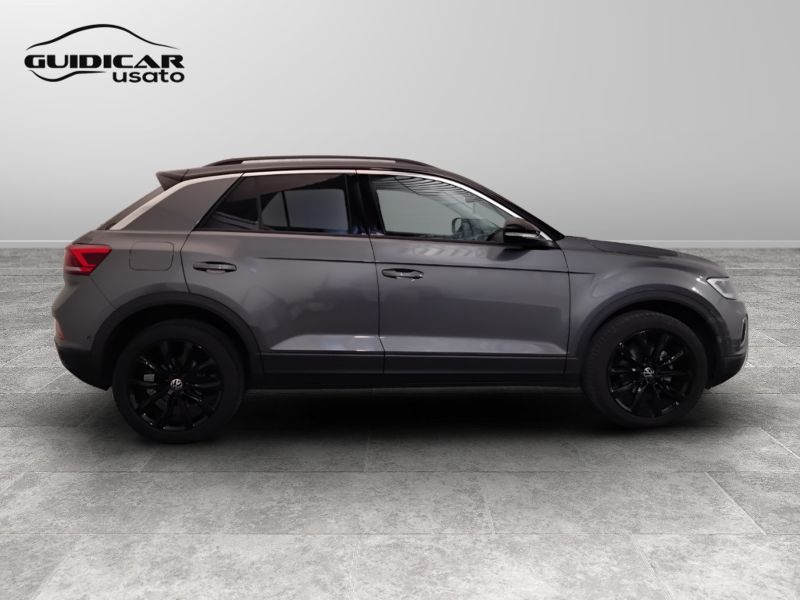 GuidiCar - VOLKSWAGEN T-Roc 2023 T-Roc 1.5 tsi act R-Line dsg Usato