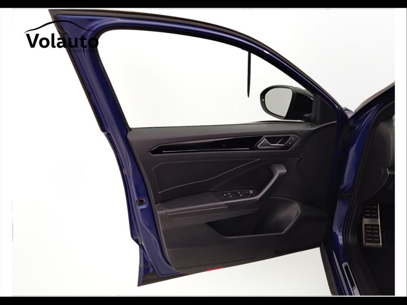 GuidiCar - VOLKSWAGEN T-Roc 2022 T-Roc 1.5 tsi act R-Line Usato