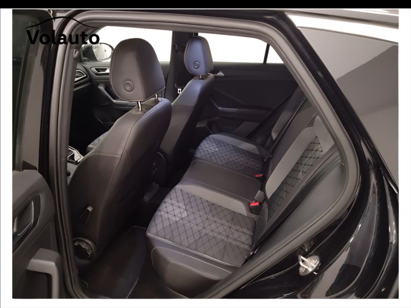 GuidiCar - VOLKSWAGEN T-Roc 2023 T-Roc 1.5 tsi act R-Line Usato
