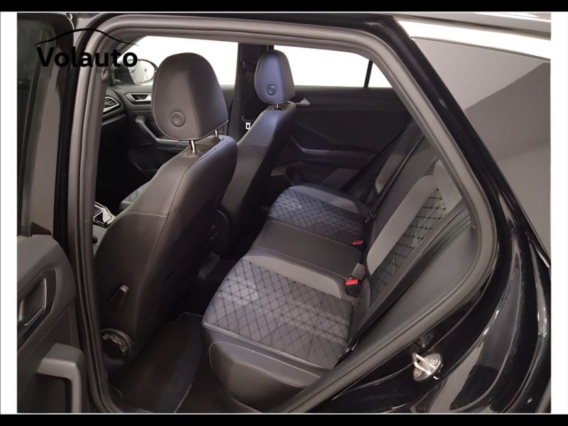 GuidiCar - VOLKSWAGEN T-Roc 2023 T-Roc 1.5 tsi act R-Line Usato