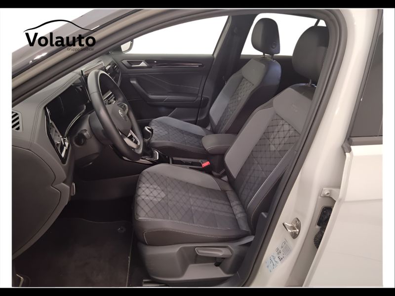 GuidiCar - VOLKSWAGEN T-Roc 2023 T-Roc 1.5 tsi act R-Line Usato
