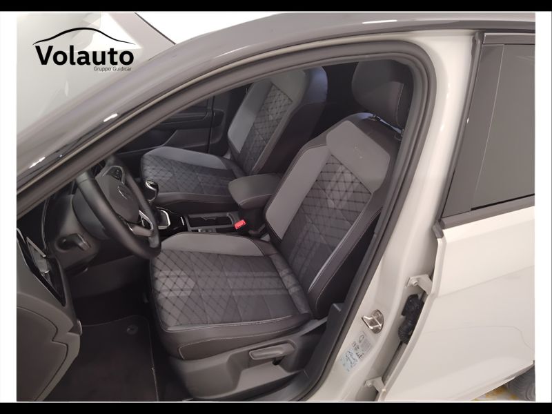 GuidiCar - VOLKSWAGEN T-Roc 2023 T-Roc 1.5 tsi act R-Line Usato