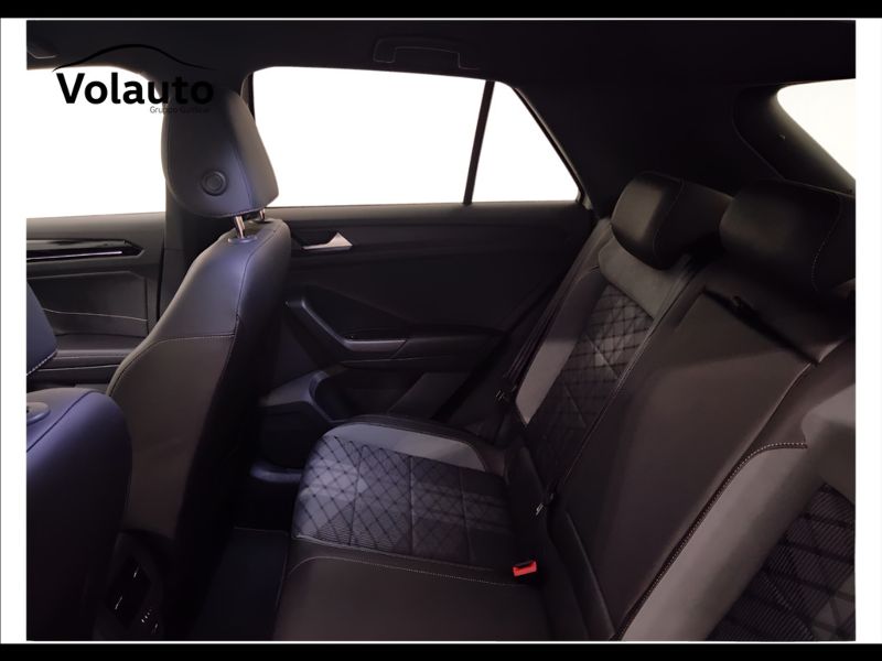 GuidiCar - VOLKSWAGEN T-Roc 2023 T-Roc 1.5 tsi act R-Line Usato