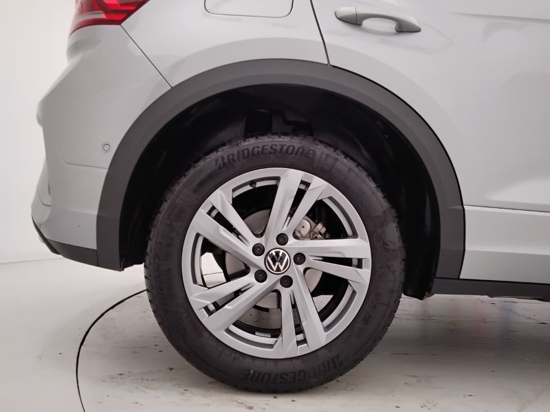 GuidiCar - VOLKSWAGEN T-Roc 2024 T-Roc 1.5 tsi act R-Line Usato