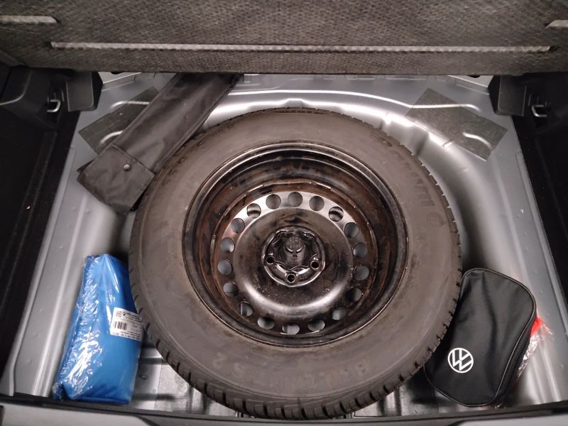 GuidiCar - VOLKSWAGEN T-Roc 2024 T-Roc 1.5 tsi act R-Line Usato