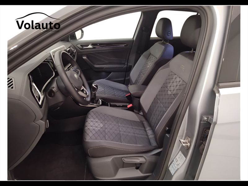 GuidiCar - VOLKSWAGEN T-Roc 2024 T-Roc 1.5 tsi act R-Line Usato