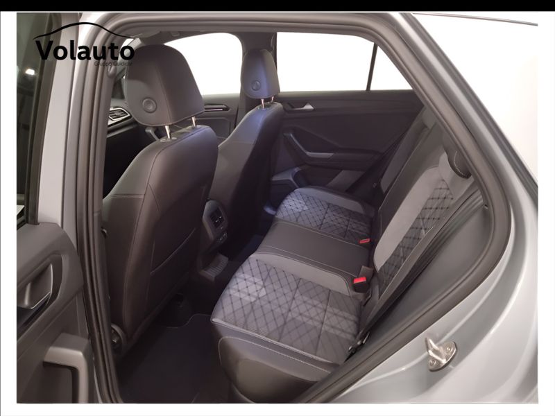 GuidiCar - VOLKSWAGEN T-Roc 2024 T-Roc 1.5 tsi act R-Line Usato