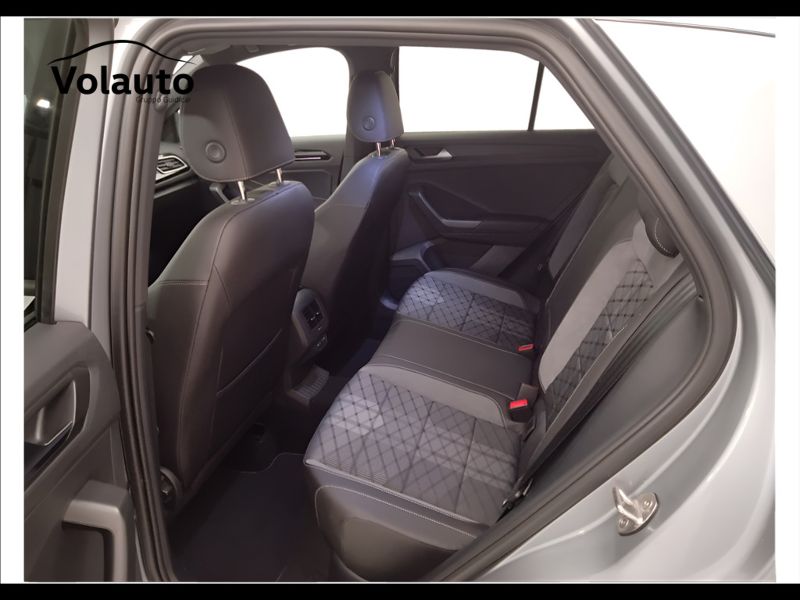GuidiCar - VOLKSWAGEN T-Roc 2024 T-Roc 1.5 tsi act R-Line Usato