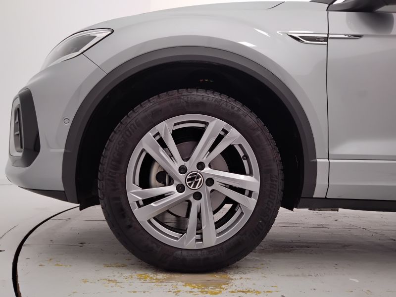 GuidiCar - VOLKSWAGEN T-Roc 2024 T-Roc 1.5 tsi act R-Line Usato