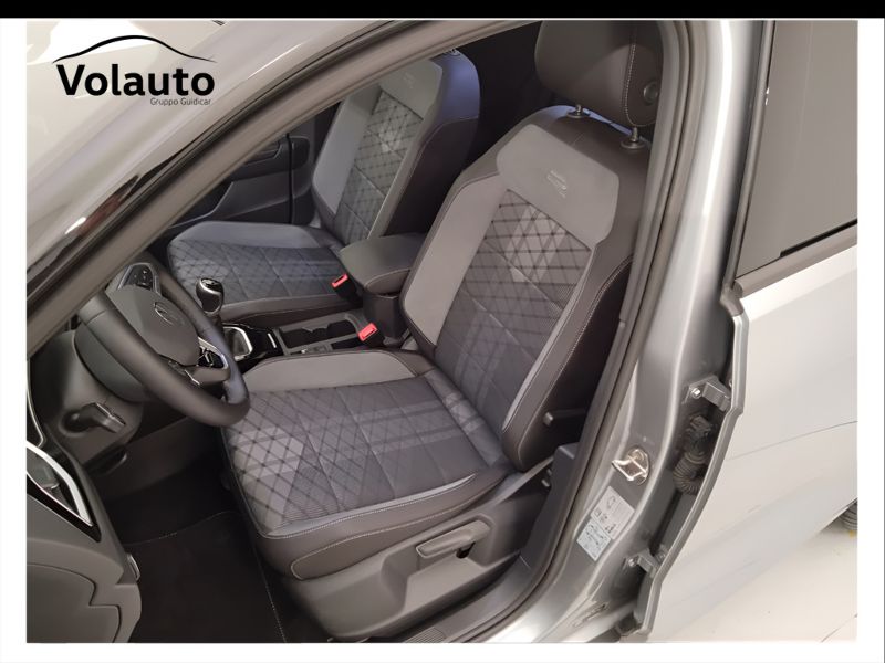 GuidiCar - VOLKSWAGEN T-Roc 2024 T-Roc 1.5 tsi act R-Line Usato