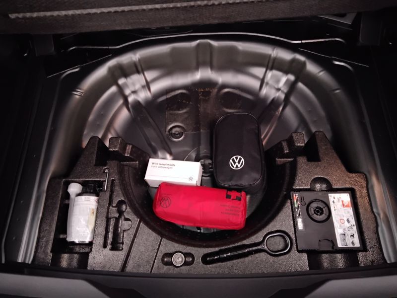 GuidiCar - VOLKSWAGEN T-Roc 2024 T-Roc 1.5 tsi act Style Km0