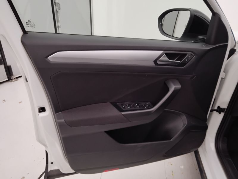 GuidiCar - VOLKSWAGEN T-Roc 2022 T-Roc 2.0 tdi scr Life 115cv Usato