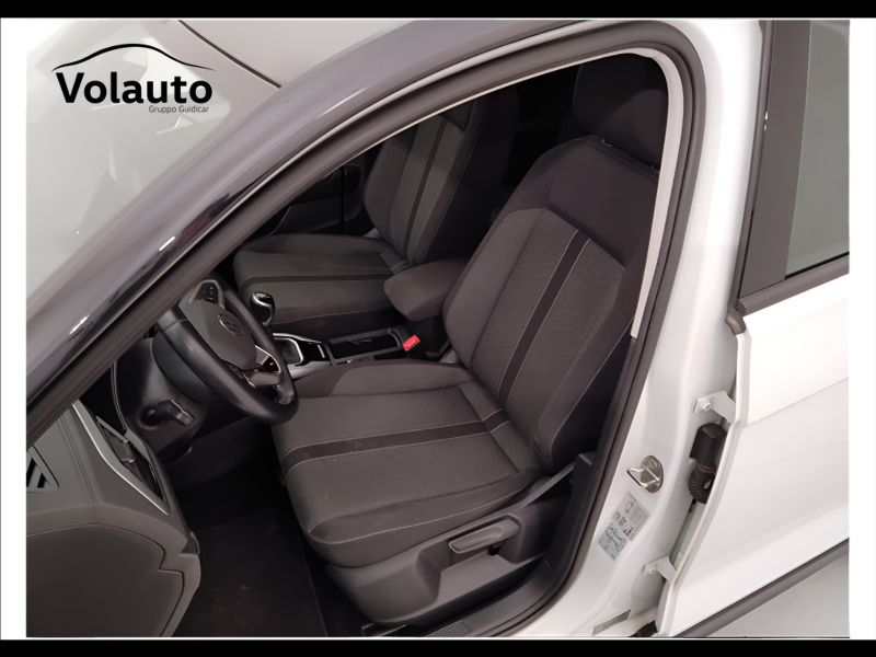 GuidiCar - VOLKSWAGEN T-Roc 2022 T-Roc 2.0 tdi scr Life 115cv Usato