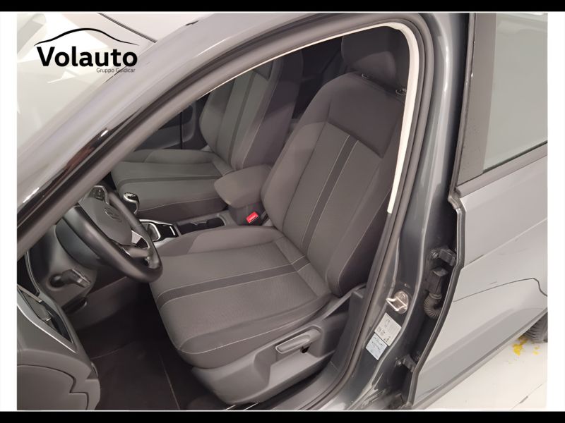 GuidiCar - VOLKSWAGEN T-Roc 2022 T-Roc 2.0 tdi scr Life 115cv Usato