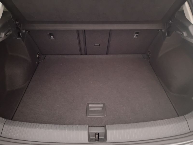 GuidiCar - VOLKSWAGEN T-Roc 2023 T-Roc 2.0 tdi scr Life 115cv Usato