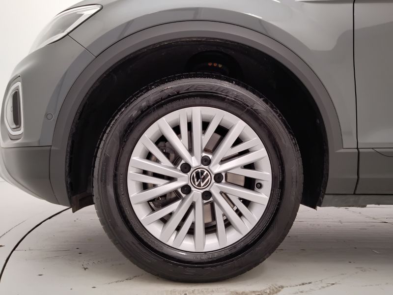 GuidiCar - VOLKSWAGEN T-Roc 2023 T-Roc 2.0 tdi scr Life 150cv dsg Usato