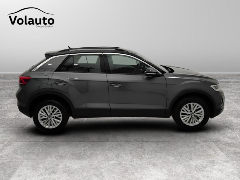 GuidiCar - VOLKSWAGEN T-Roc 2023 T-Roc 2.0 tdi scr Life 150cv dsg Usato
