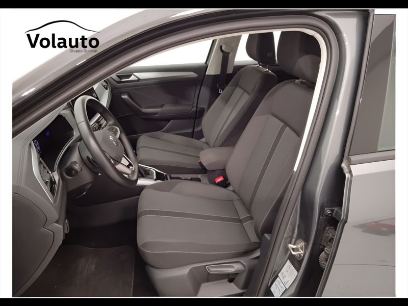 GuidiCar - VOLKSWAGEN T-Roc 2023 T-Roc 2.0 tdi scr Life 150cv dsg Usato