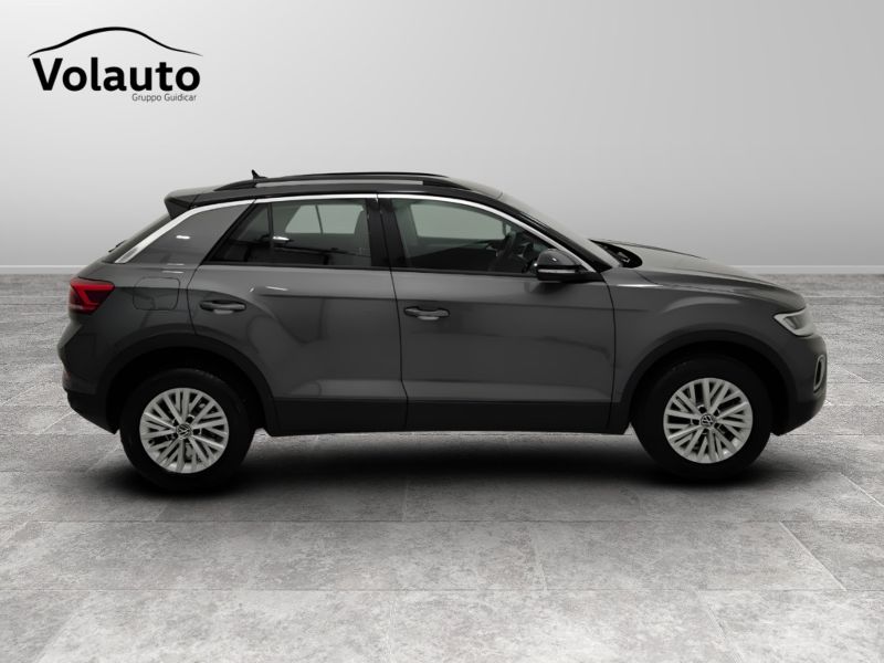 GuidiCar - VOLKSWAGEN T-Roc 2023 T-Roc 2.0 tdi scr Life 150cv dsg Usato