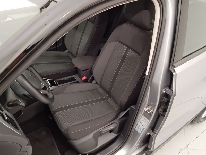GuidiCar - VOLKSWAGEN T-Roc 2024 T-Roc 2.0 tdi scr Life 150cv dsg Usato