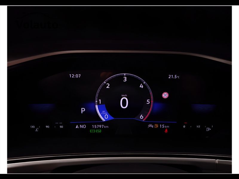 GuidiCar - VOLKSWAGEN T-Roc 2024 T-Roc 2.0 tdi scr Life 150cv dsg Usato