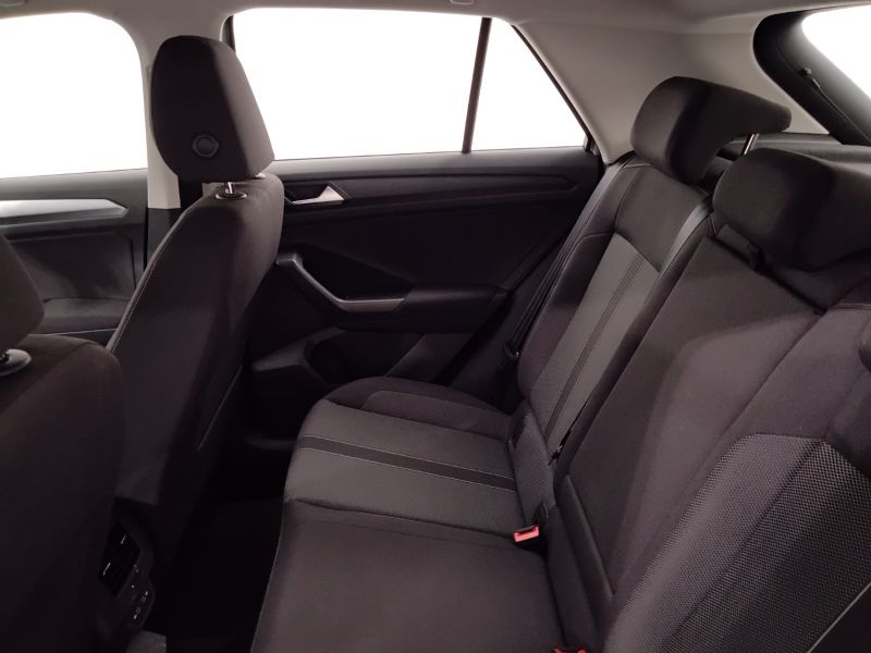 GuidiCar - VOLKSWAGEN T-Roc 2024 T-Roc 2.0 tdi scr Life 150cv dsg Usato