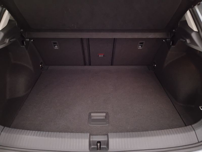 GuidiCar - VOLKSWAGEN T-Roc 2024 T-Roc 2.0 tdi scr Life 150cv dsg Usato