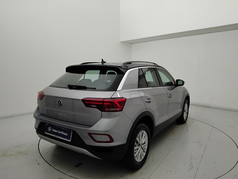 GuidiCar - VOLKSWAGEN T-Roc 2024 T-Roc 2.0 tdi scr Life 150cv dsg Usato