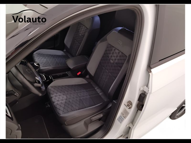 GuidiCar - VOLKSWAGEN T-Roc 2022 T-Roc 2.0 tdi scr R-Line 115cv Usato