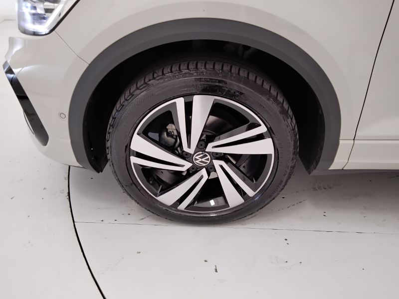 GuidiCar - VOLKSWAGEN T-Roc 2023 T-Roc 2.0 tdi scr R-Line 115cv Aziendale