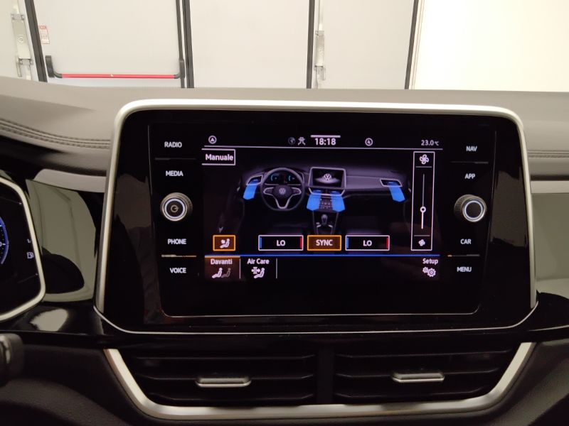 GuidiCar - VOLKSWAGEN T-Roc 2023 T-Roc 2.0 tdi scr R-Line 115cv Aziendale
