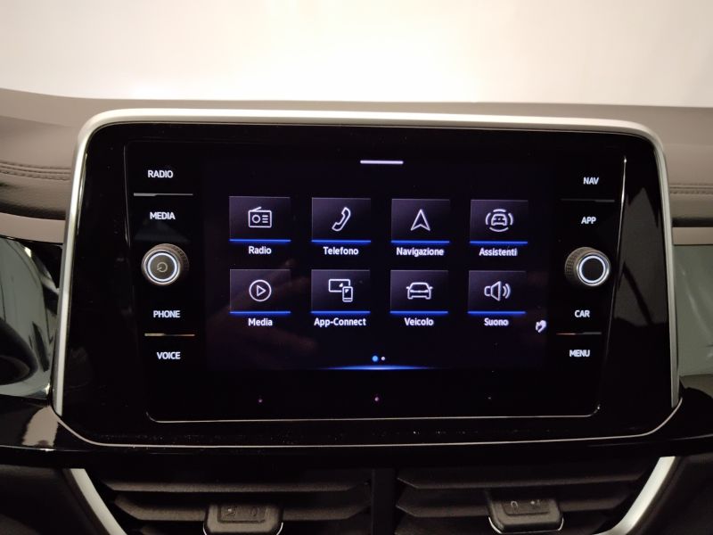 GuidiCar - VOLKSWAGEN T-Roc 2022 T-Roc 2.0 tdi scr R-Line 150cv dsg Usato