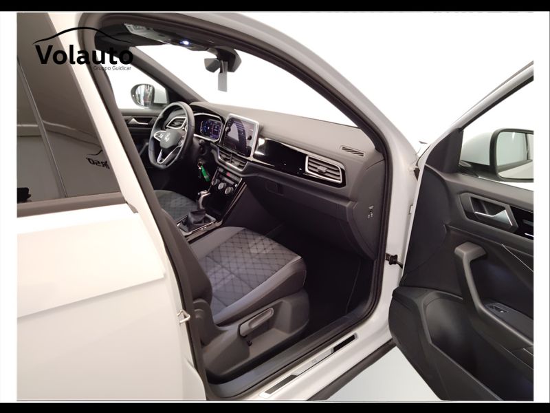 GuidiCar - VOLKSWAGEN T-Roc 2022 T-Roc 2.0 tdi scr R-Line 150cv dsg Usato