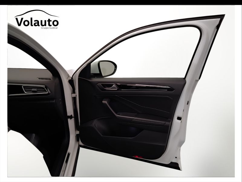 GuidiCar - VOLKSWAGEN T-Roc 2022 T-Roc 2.0 tdi scr R-Line 150cv dsg Usato